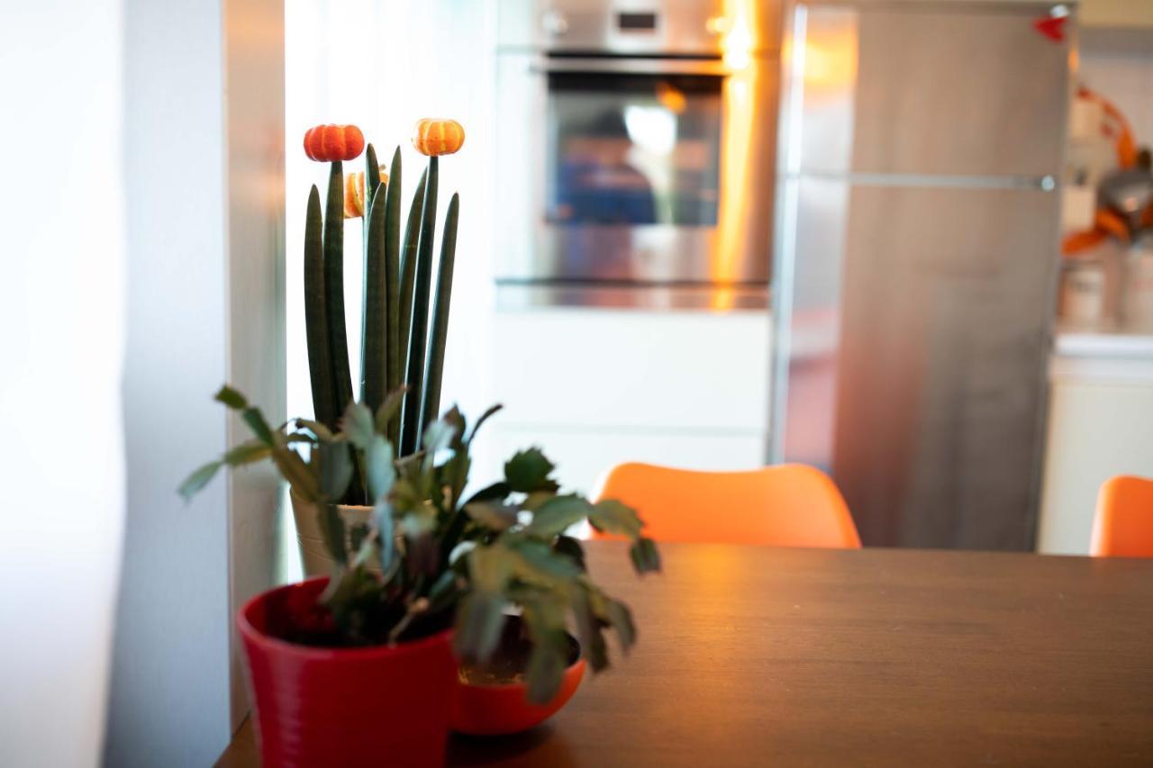 Sound Of Colors - Art Design Apartment Desenzano del Garda Bagian luar foto