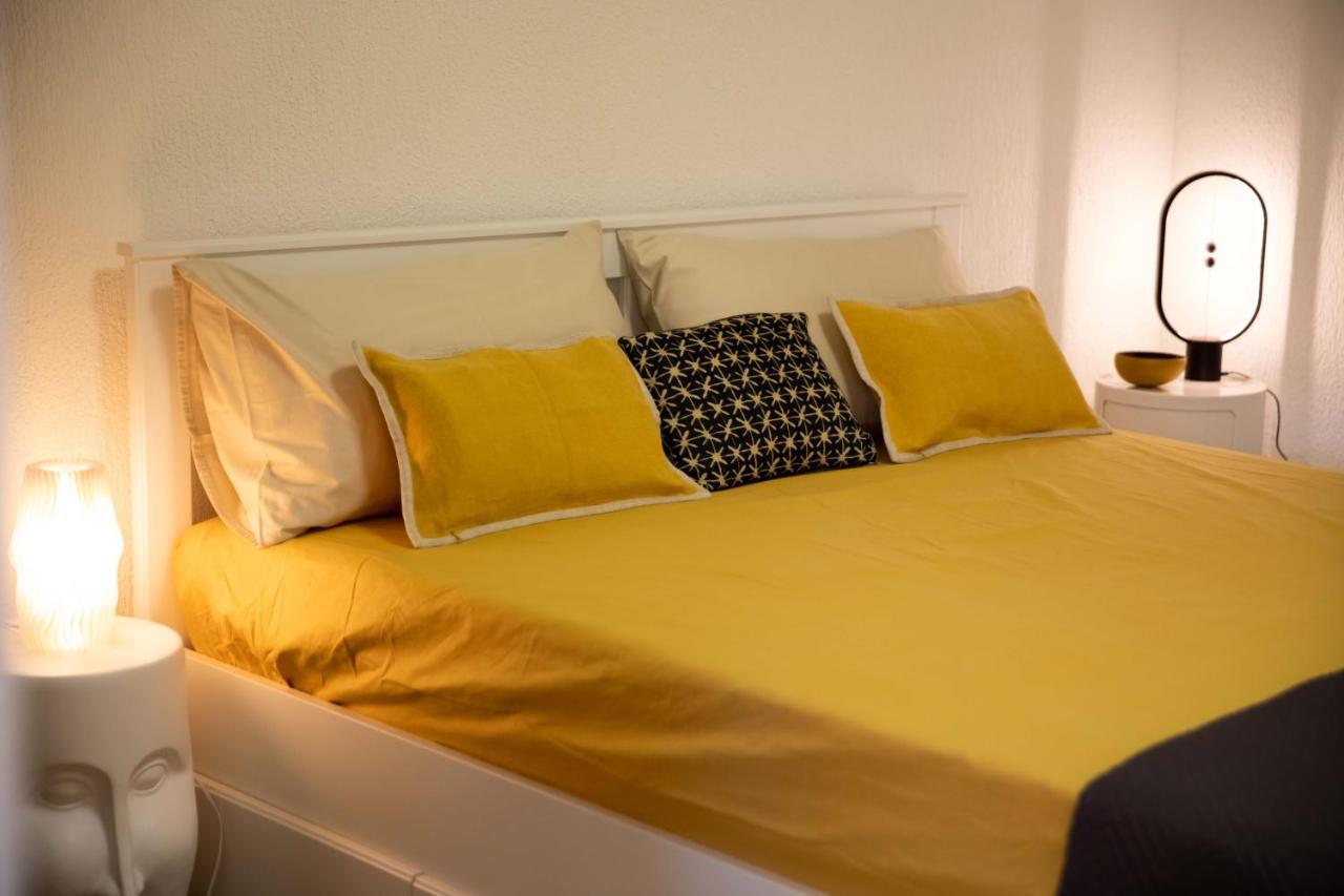 Sound Of Colors - Art Design Apartment Desenzano del Garda Bagian luar foto