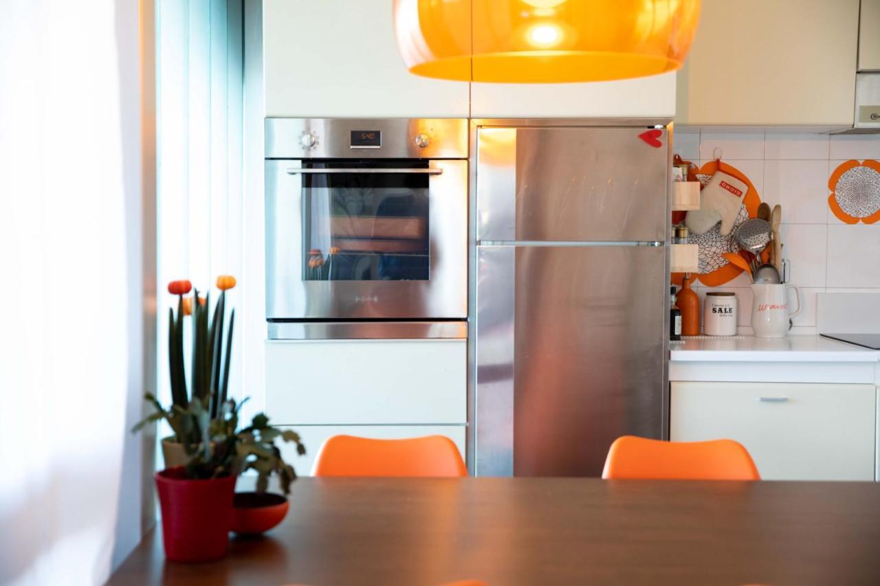 Sound Of Colors - Art Design Apartment Desenzano del Garda Bagian luar foto